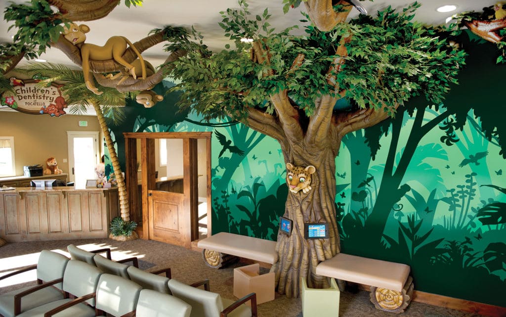jungle silhouette mural lg